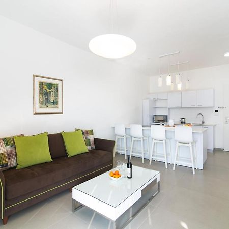 Hilton Bay Apartment With The Shelter Tel Aviv Ngoại thất bức ảnh